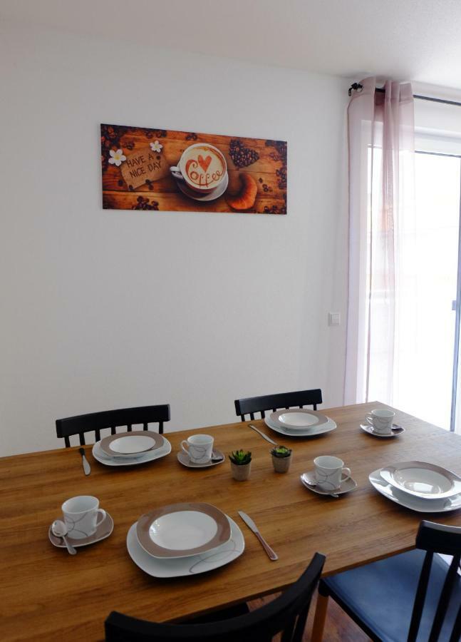 Sweet Park Appartements Rheinhausen Exterior photo